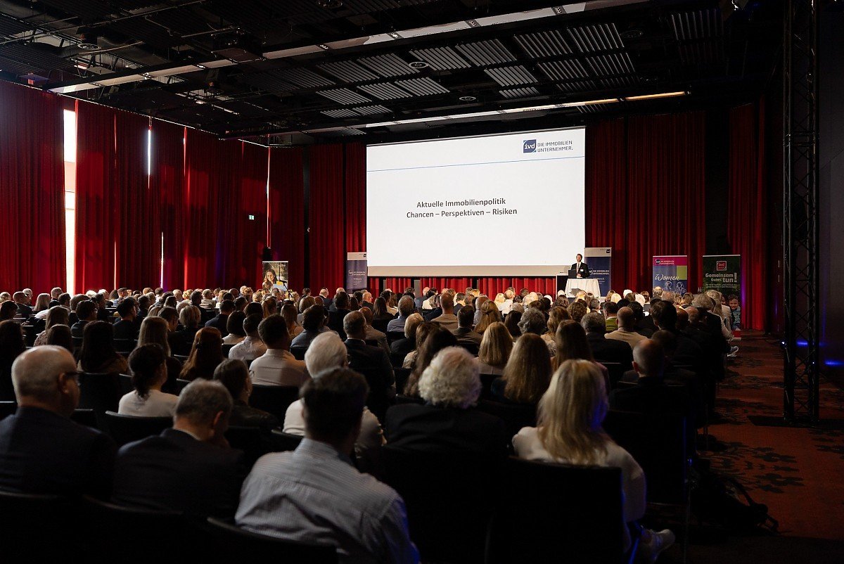 Foto Branchen-Analyse Immobilienwirtschaft in Deutschland 2026,Deutsches Marktforschungsinstitut